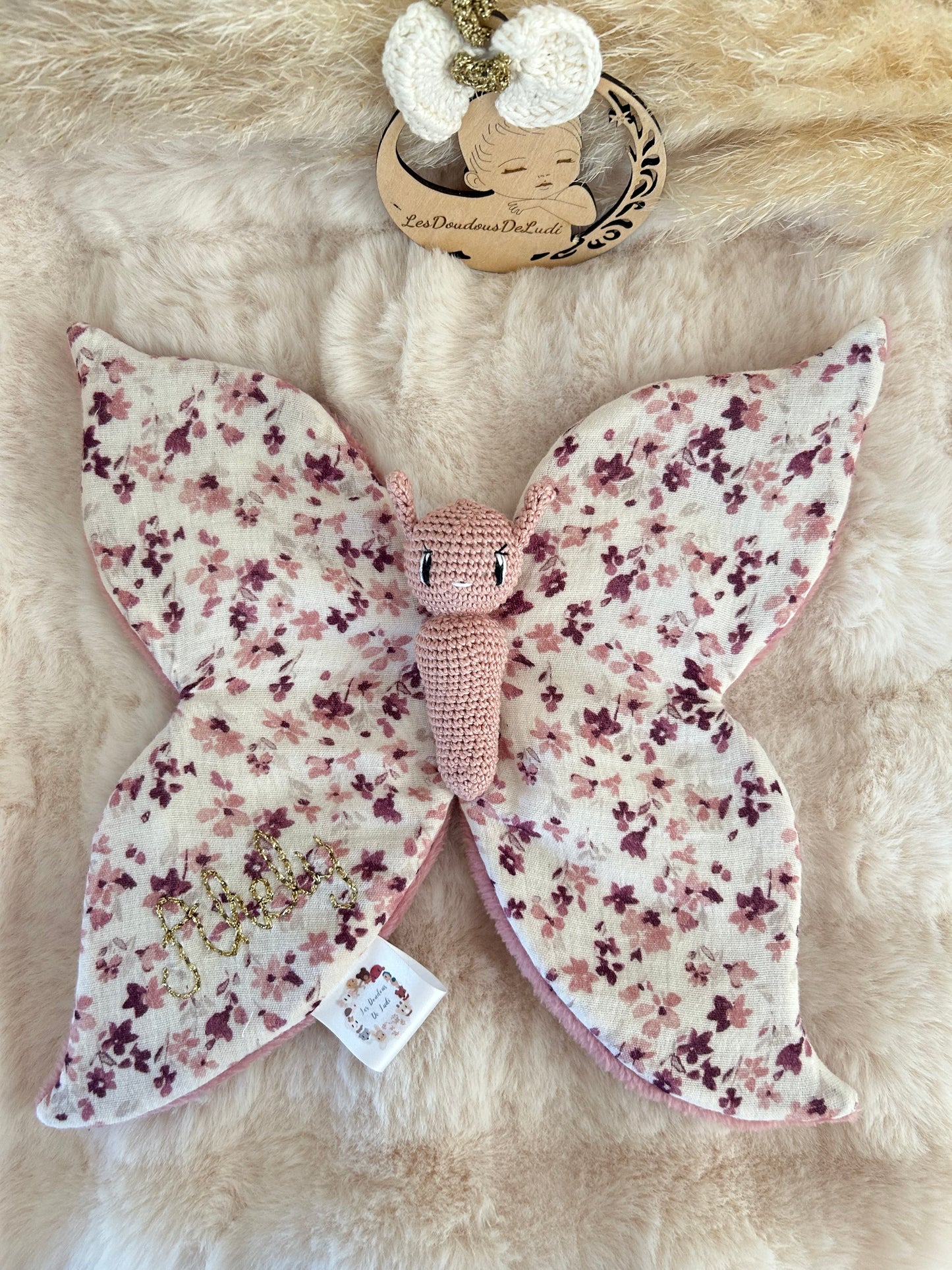 Louison le Papillon Rose satin/Fleuris