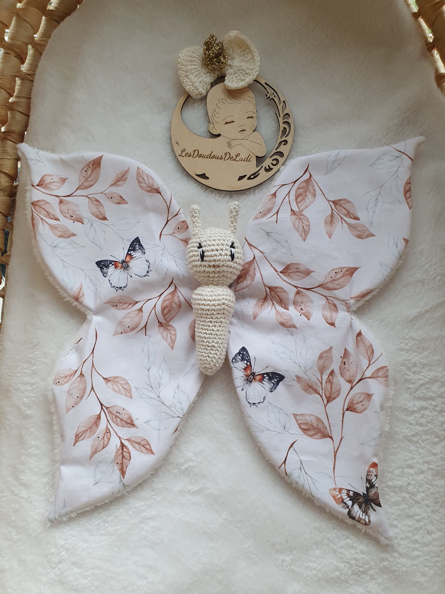 Doudou Papillon au crochet
