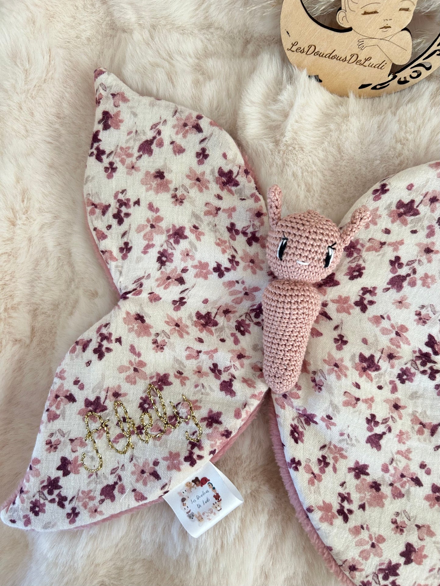 Louison le Papillon Rose satin/Fleuris