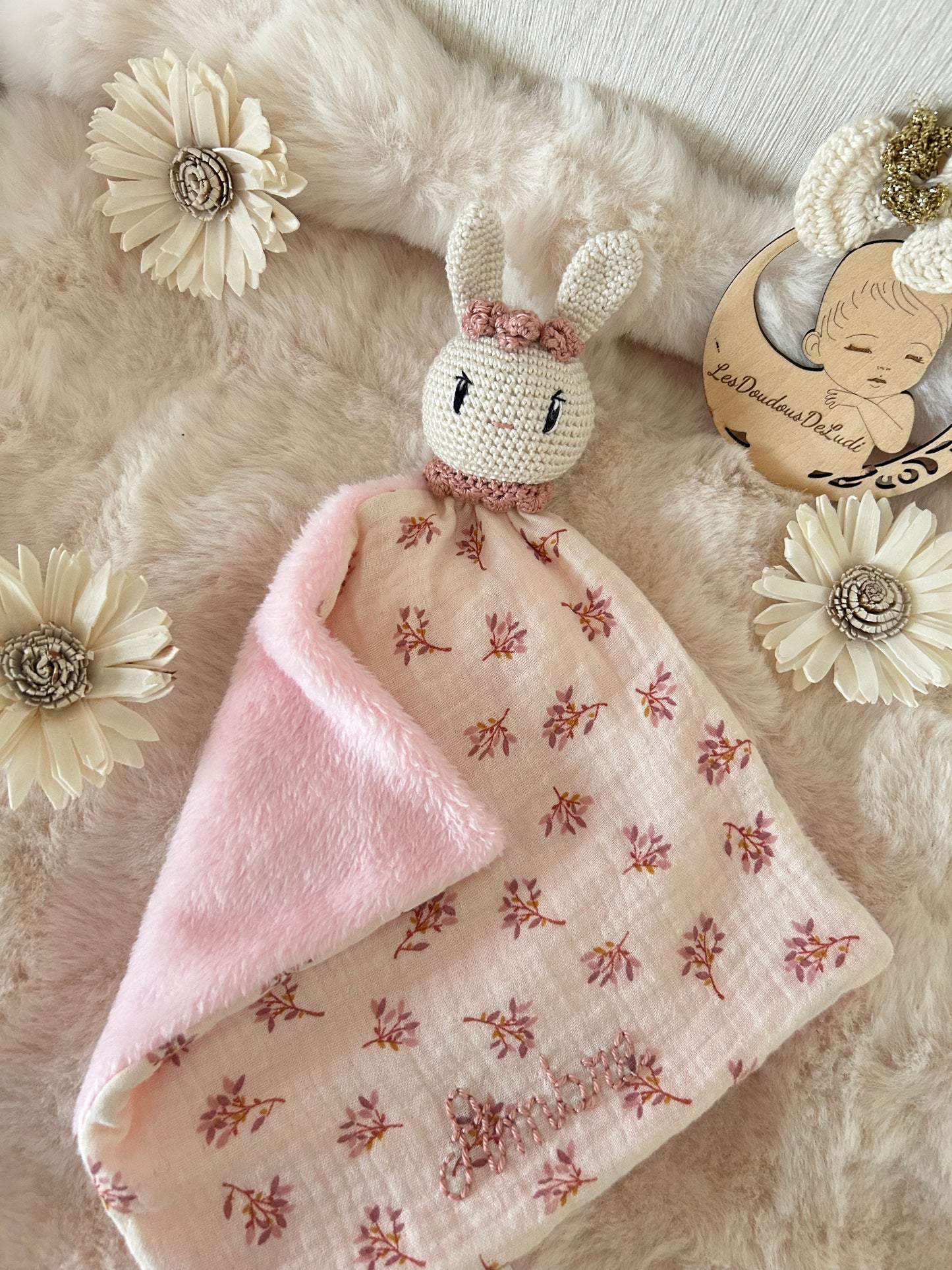 Valentine la Lapine Écru-Rose Satin