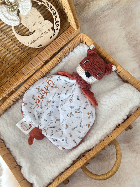 Léonard Le Renard Mon Câlin Ecureuil