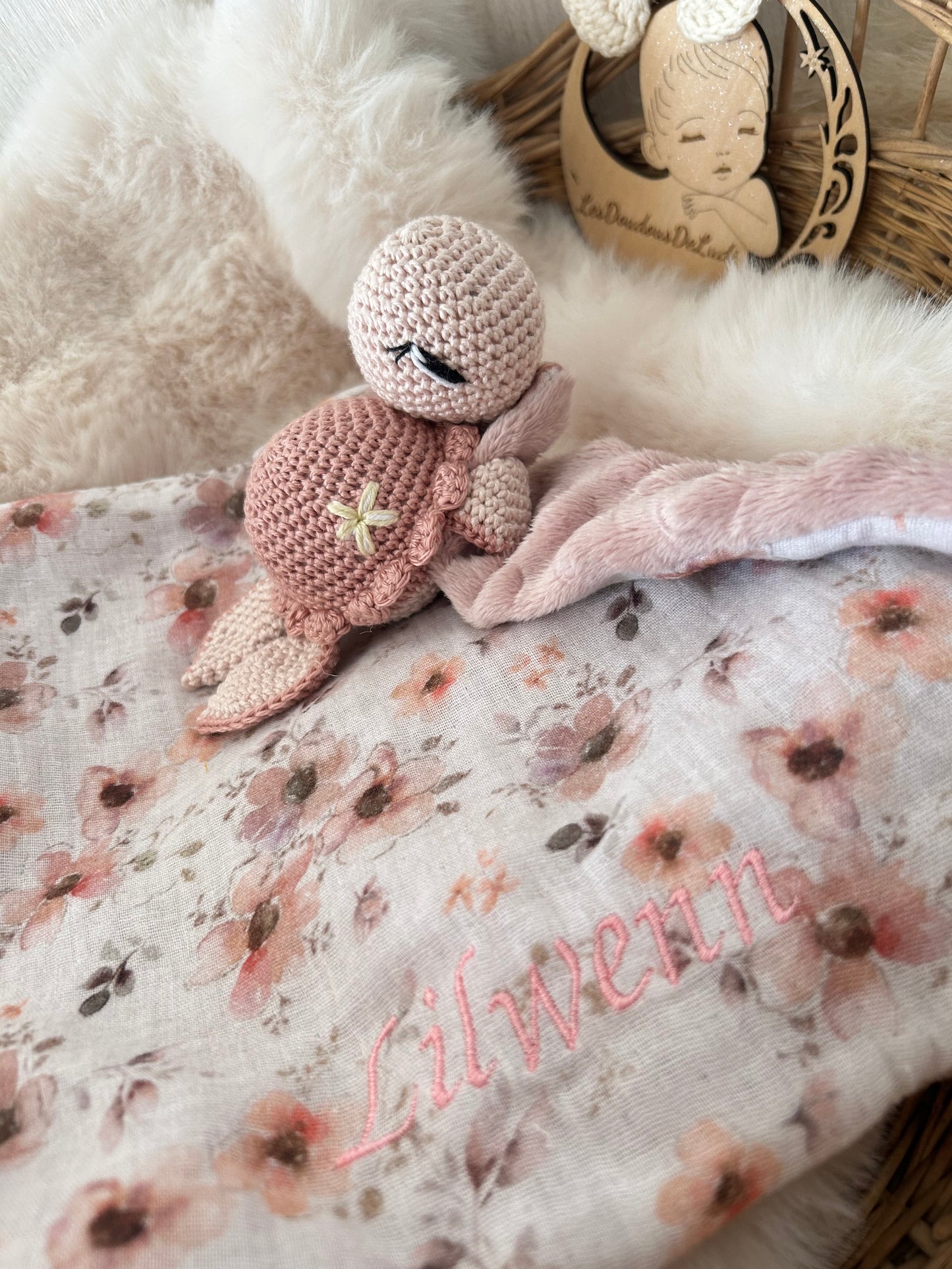 Lily La Tortue Rose Satin-Rose Très Pâle